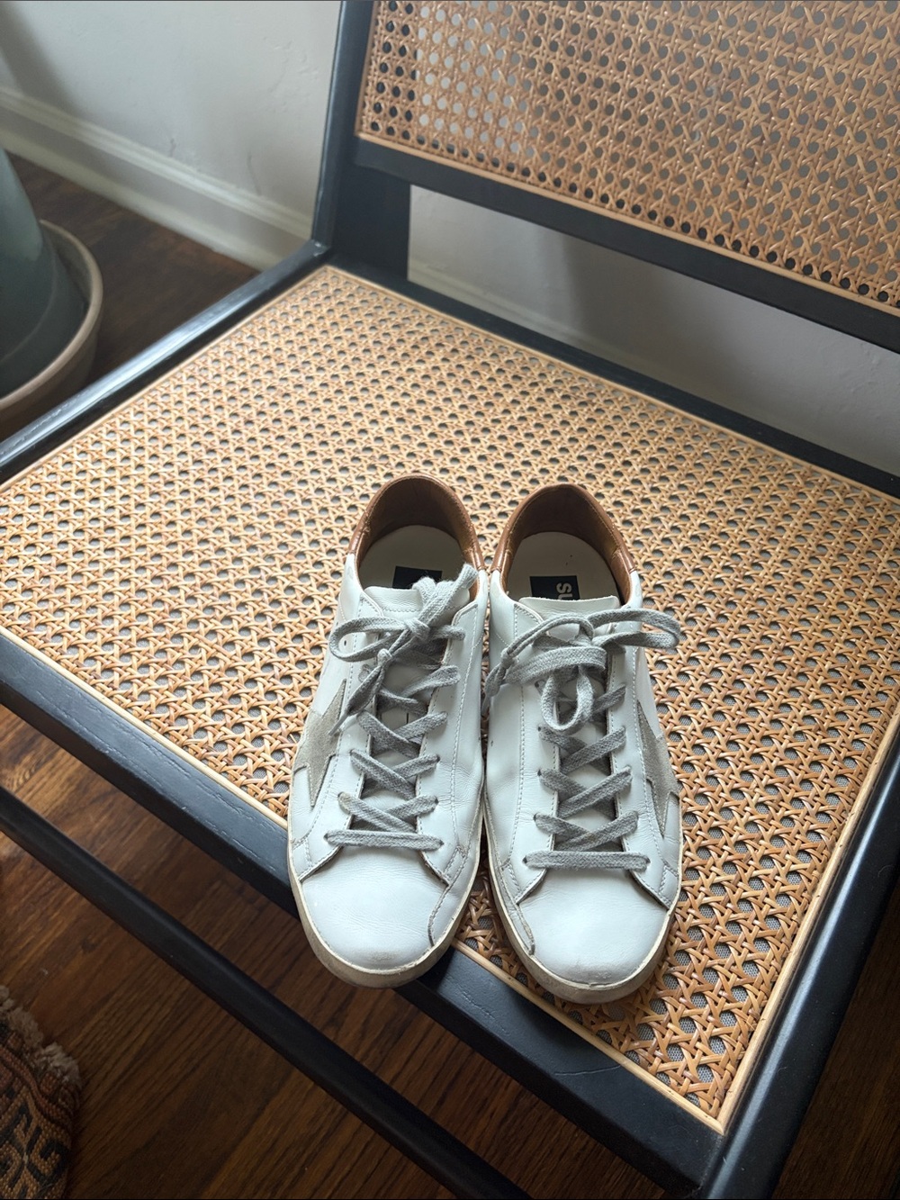 Golden Goose White Sneakers with Gray Star and Brown Heel - Picture 6 of 6